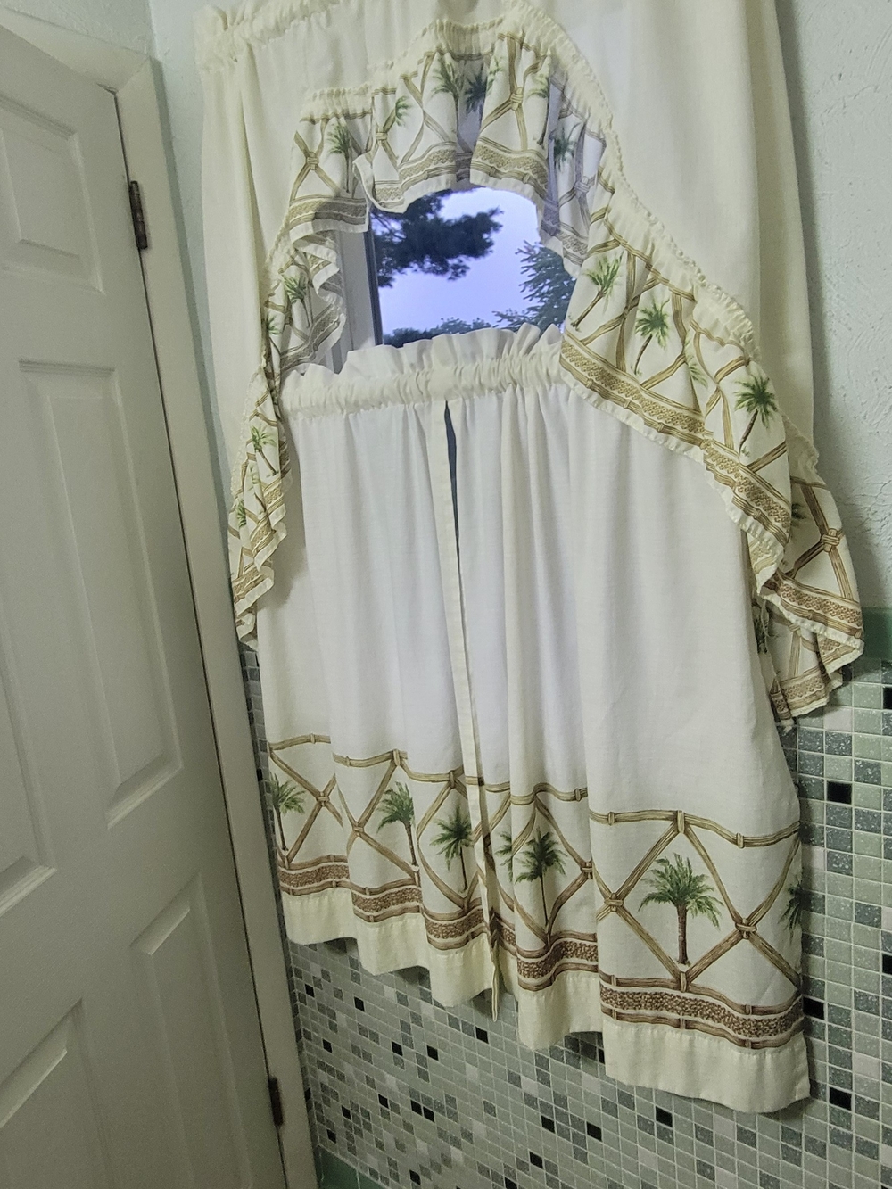 Palm Tree Ruffled Swag And Tier Curtain Set
